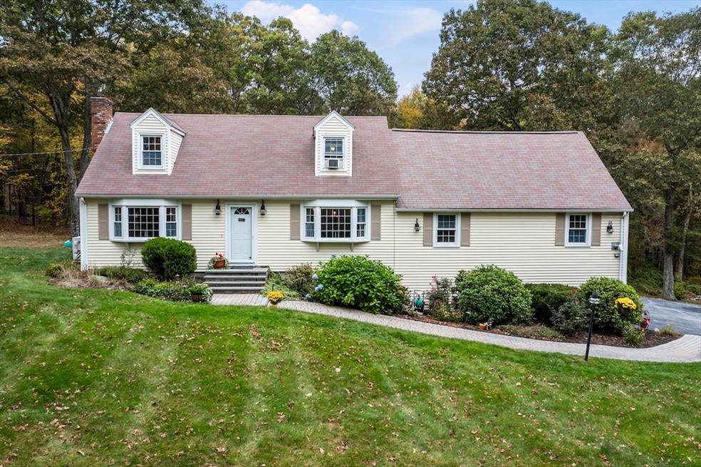 223 West St, Douglas, MA 01516 - photo 1