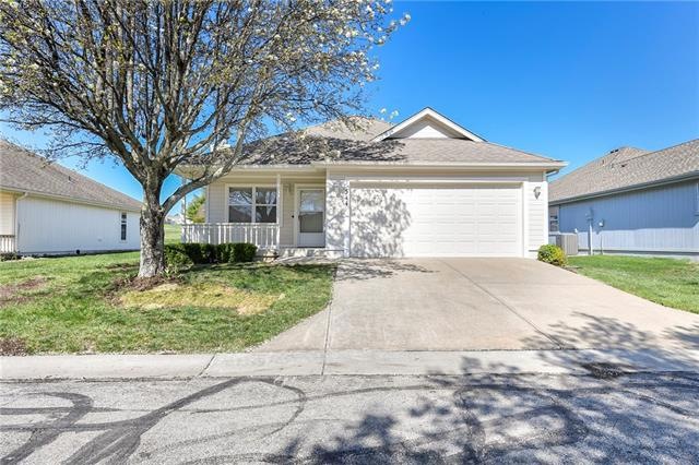 514 S Saturn Dr, Raymore, MO 64083 - photo 1