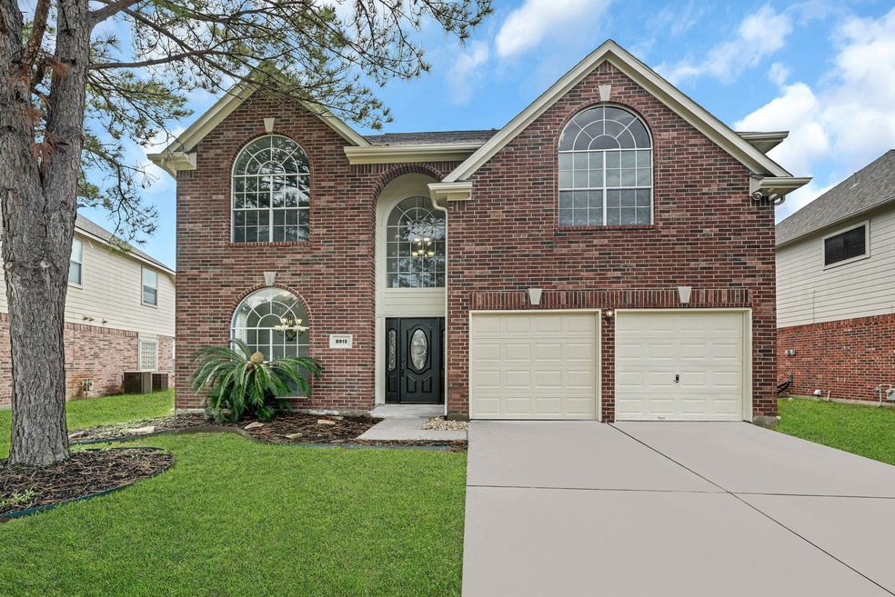 8915 Gas Light Village Dr, Houston, TX 77095 - photo 1