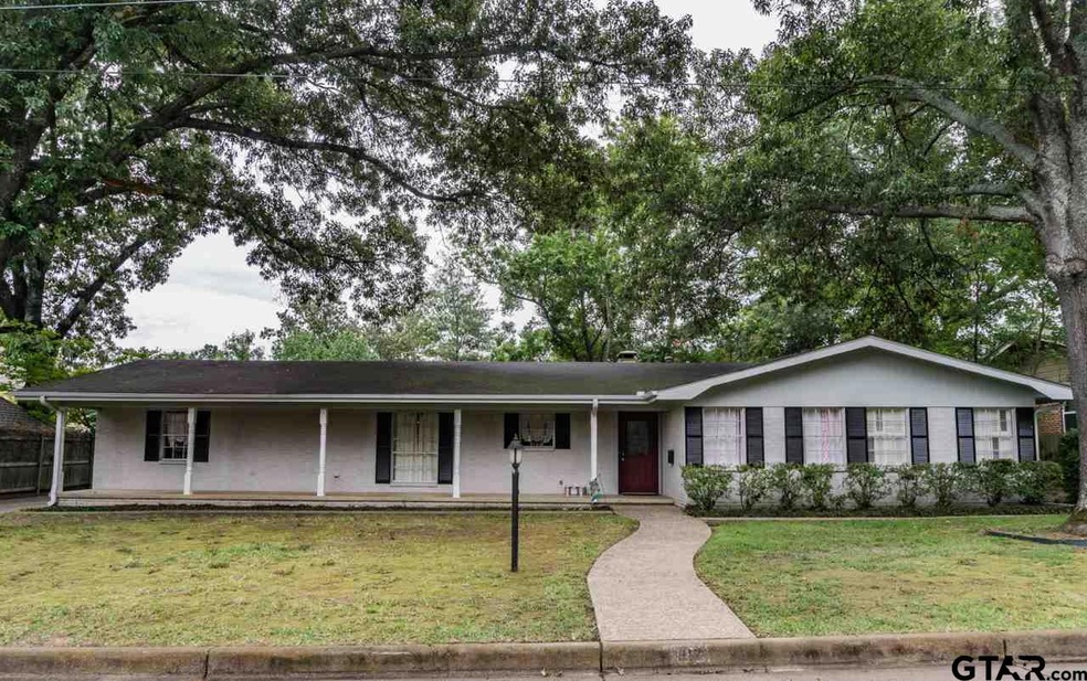 612 612 Sherry Ln, Tyler, TX 75701 - photo 1