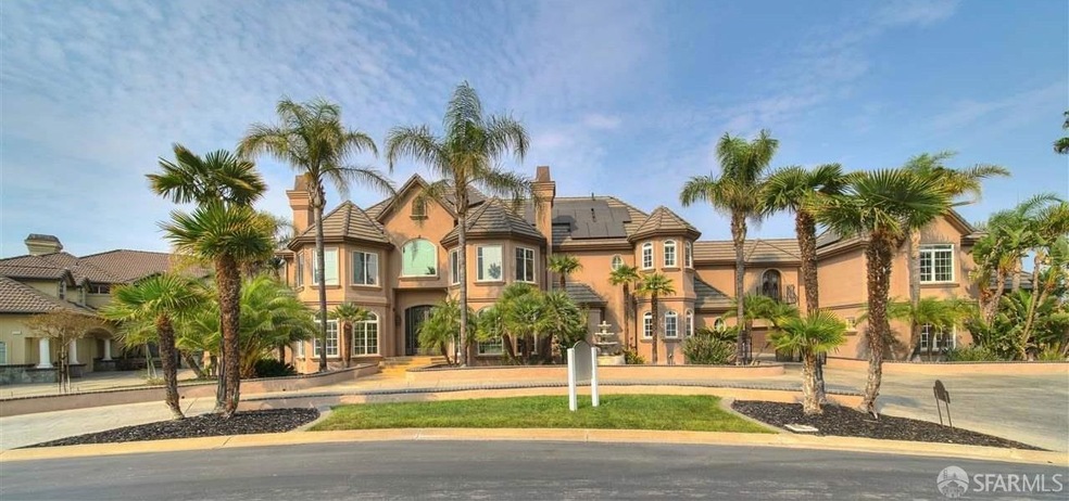 2200 SUNSET PT Unit 2210