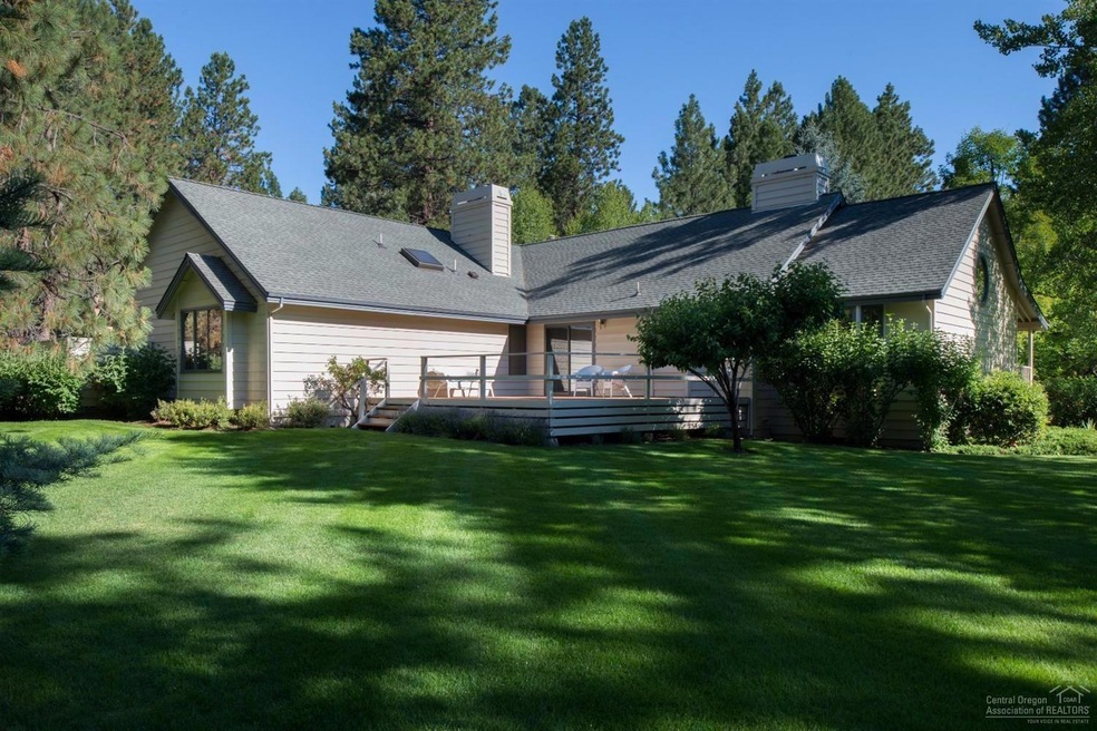 60635 Thunderbird, Bend, OR 97702 - photo 1