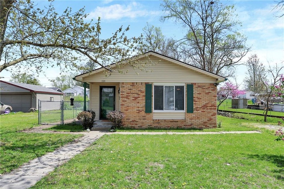 121 N 7th Ave, Beech Grove, IN 46107 - photo 1