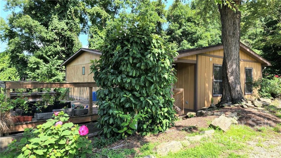 75 Racing Ln, Hendersonville, NC 28792 - photo 1