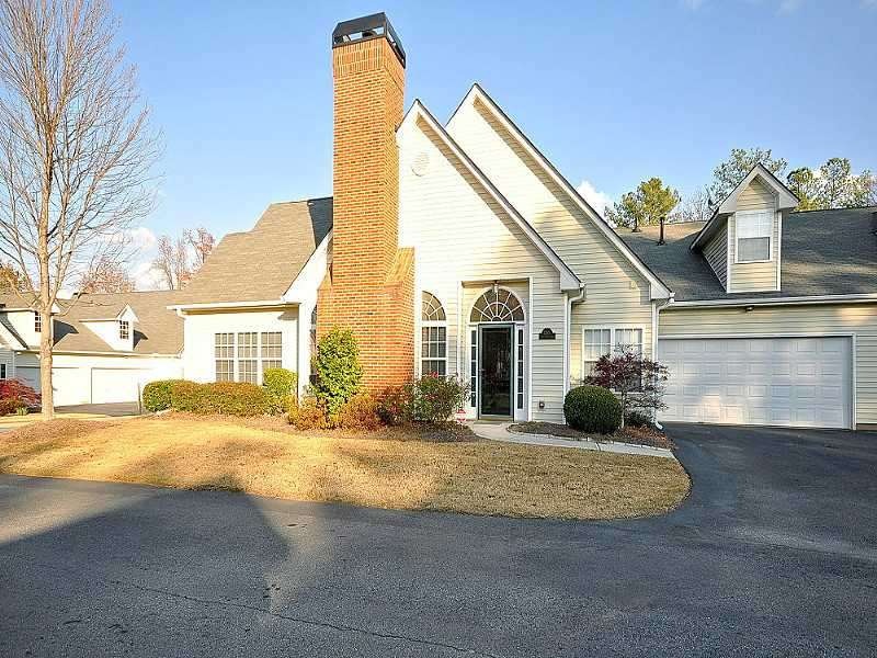 Exterior Front. CLICK the HomeScenes.com Virtual T