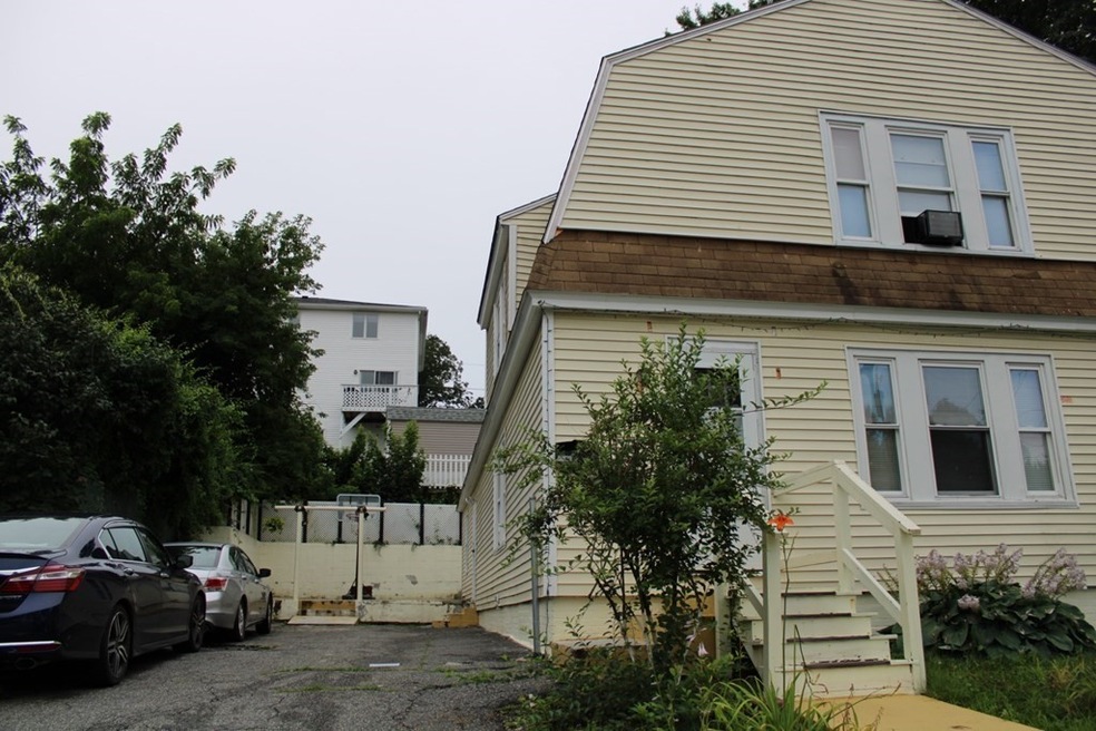 52 W Kenneth St, Lawrence, MA 01843 - photo 1