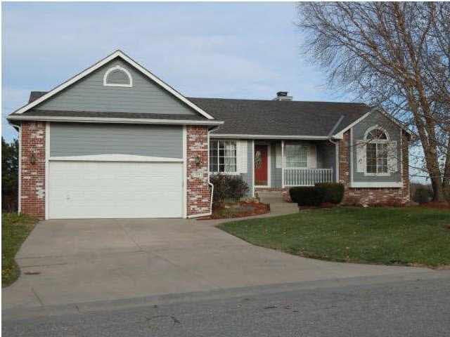 Beautiful 5 bedroom, 3 bath home in Auburn Hills!