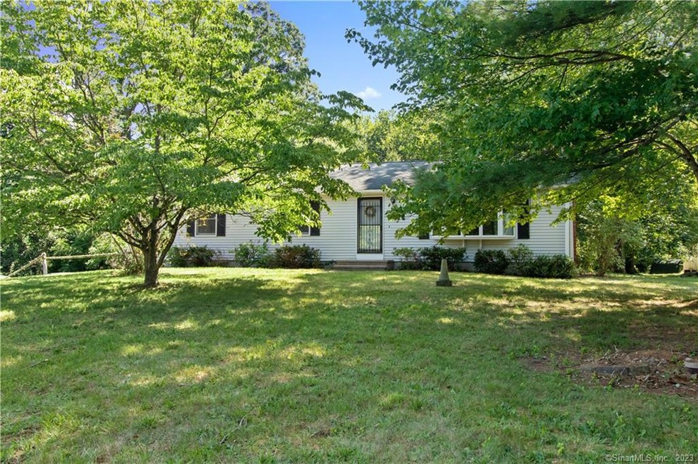 122 Morris Hubbard Rd, Higganum, CT 06441 - photo 1