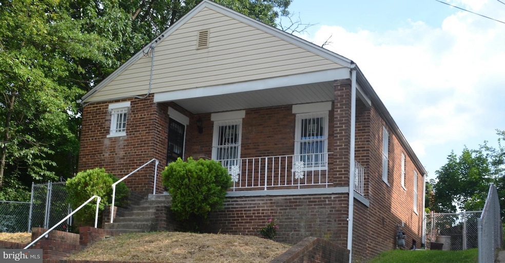 5129 Astor Place SE, Washington, DC 20019 - photo 1