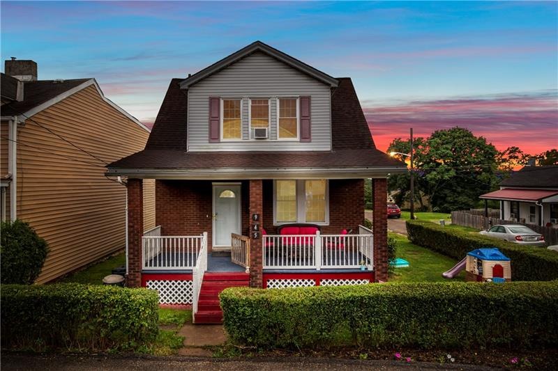 Front view of home