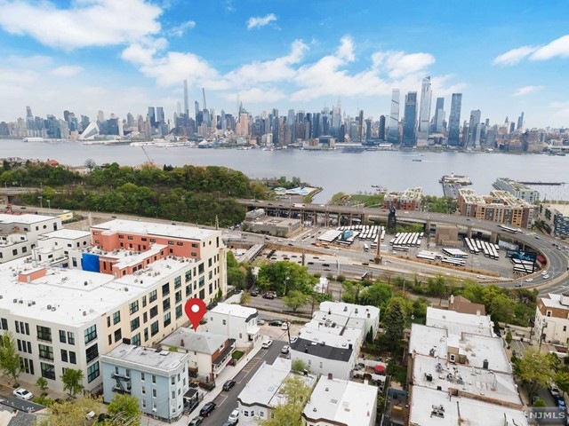 6 Shippen St unit 8, Weehawken, NJ 07086 - photo 1
