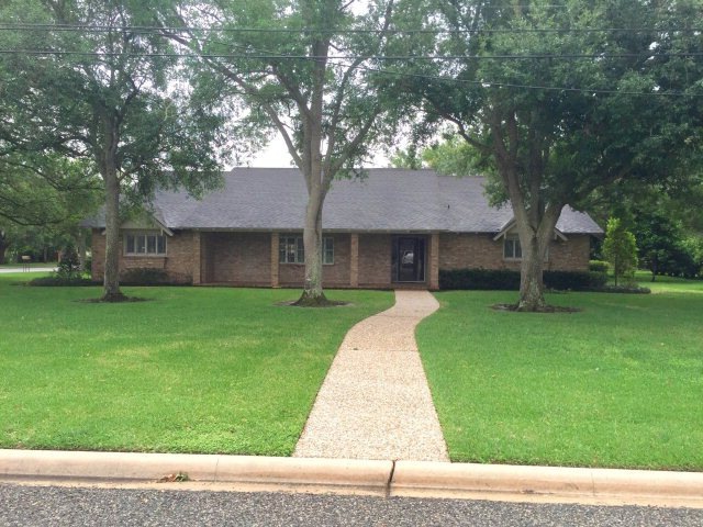 820 3rd St, Bay City, TX 77414 - photo 1