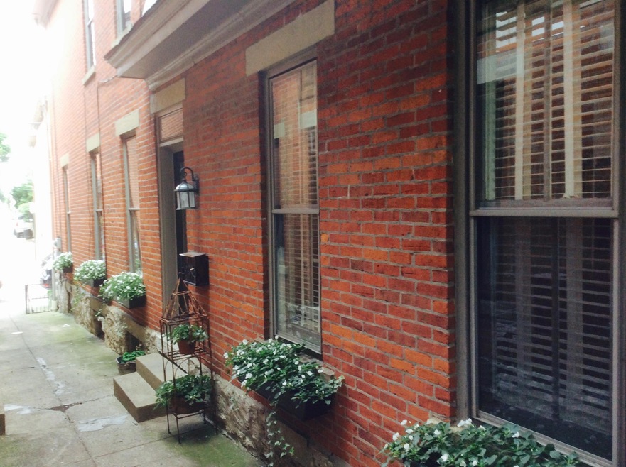 133 E Sycamore