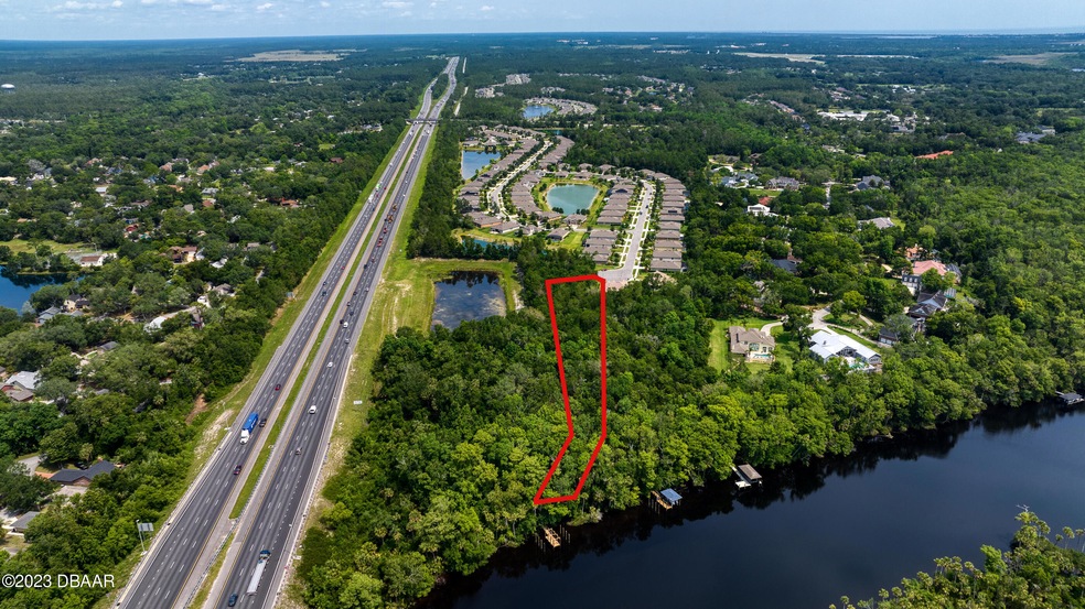 490RiverSquareLane_Drone-10_outline