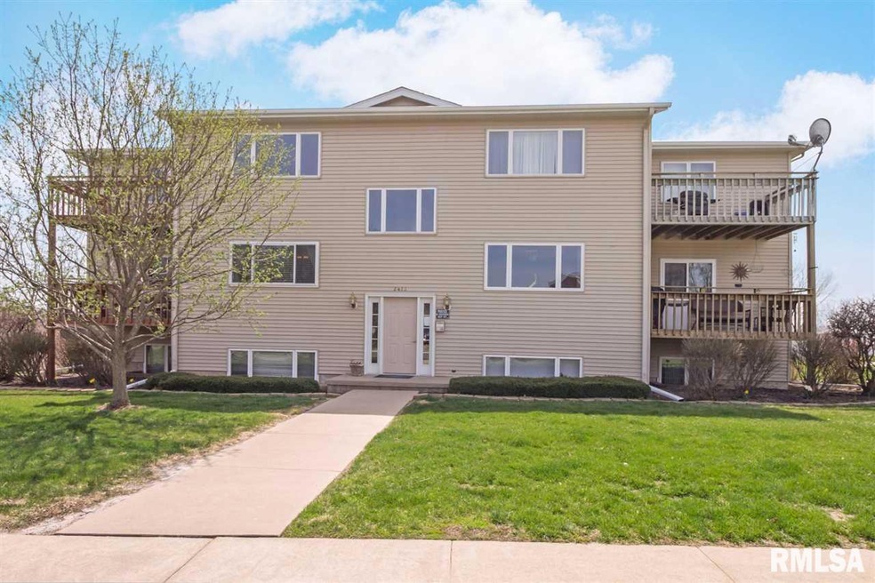 2413 W 54th St unit 7, Davenport, IA 52806 - photo 1