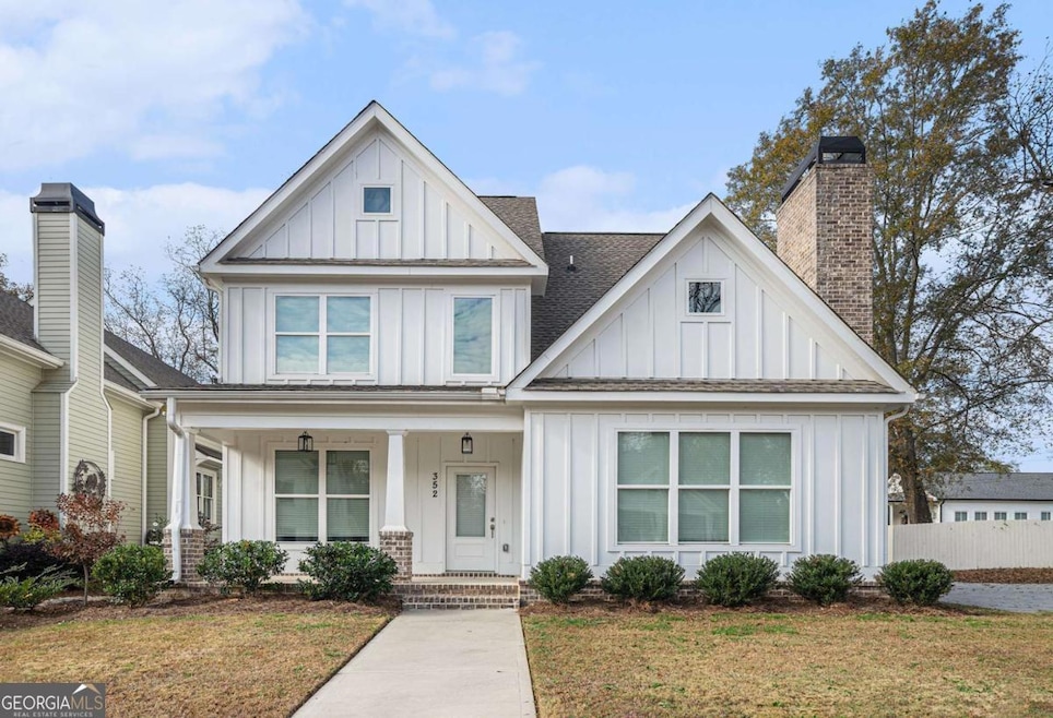 352 Davis St, Monroe, GA 30655 - photo 1