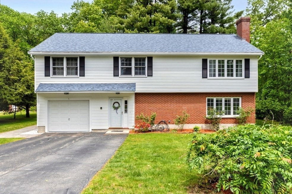 Sold $915,000 • Co-Listing Agent