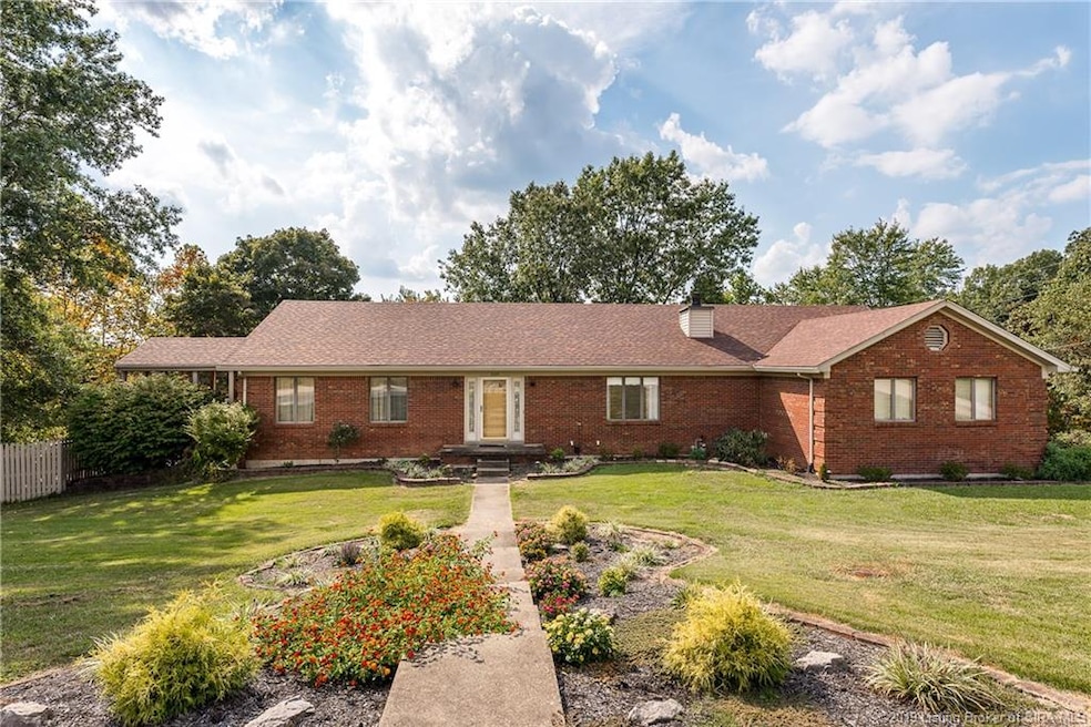 3104 Fairway Ct, Floyds Knobs, IN 47119 - photo 1