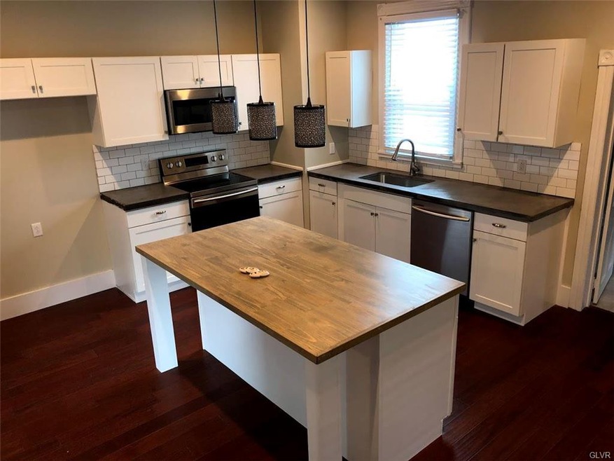 35 S Kennedy Dr, McAdoo, PA 18237 - photo 1