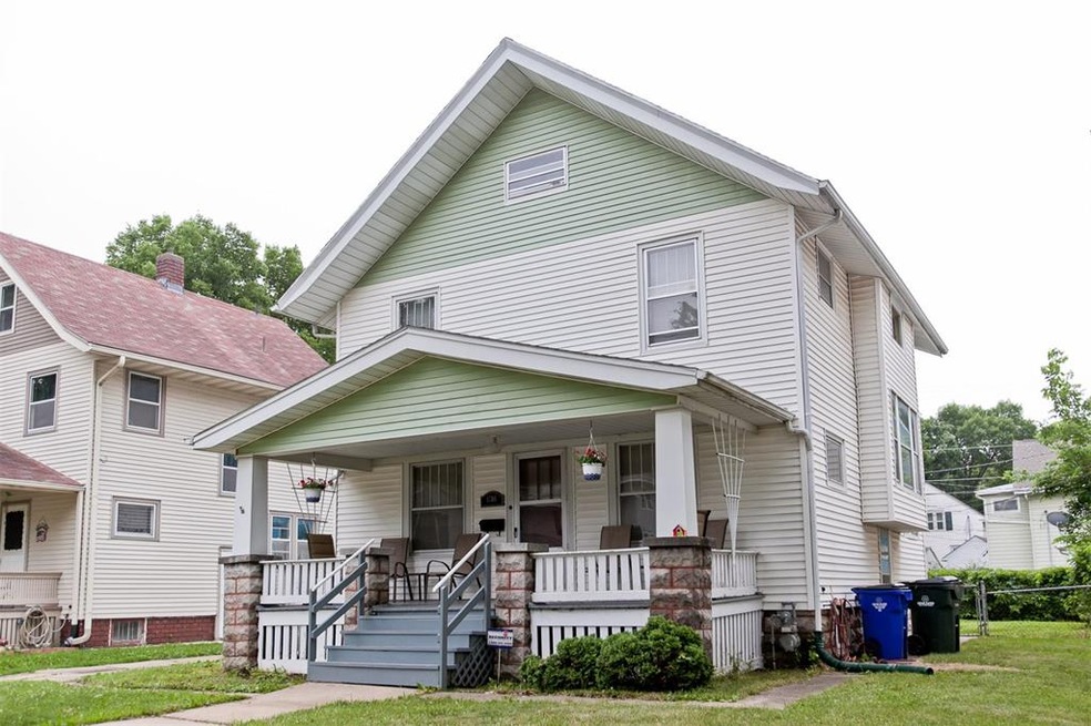 1705 6th Ave SE, Cedar Rapids, IA 52403 - photo 1