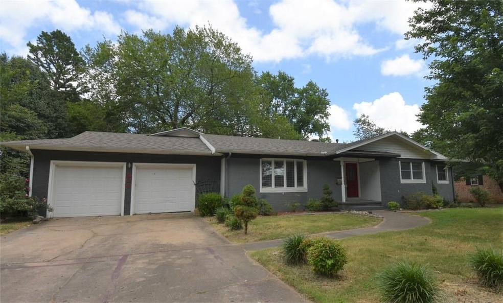 404 NW H St, Bentonville, AR 72712 - photo 1