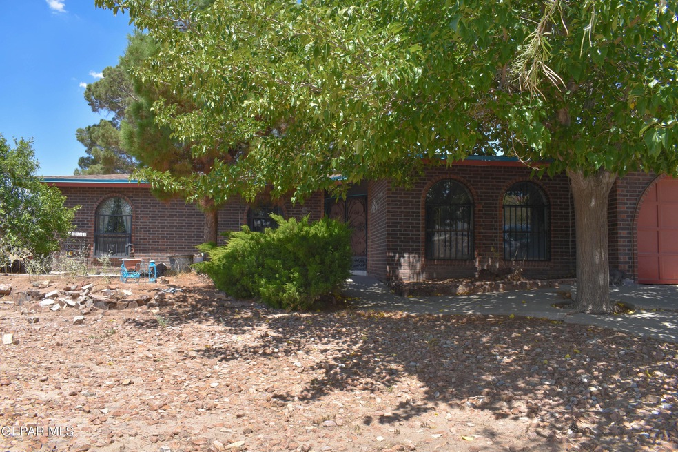 10801 Tom Kite Ct, El Paso, TX 79935 - photo 1