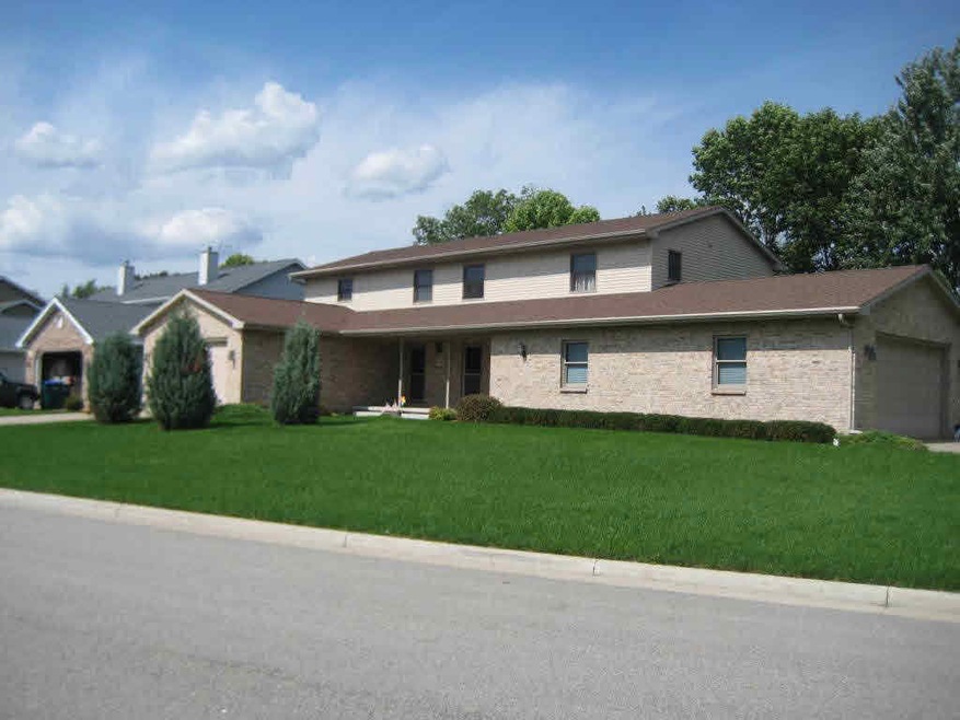 2770 W Hiawatha Dr, Appleton, WI 54914 - photo 1