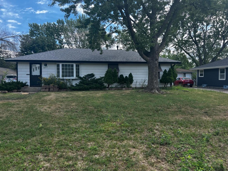 8219 Fremont Ave S, Bloomington, MN 55420 - photo 1