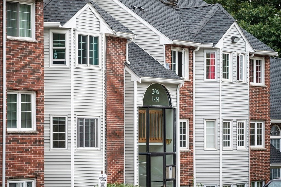 206 Tall Oaks Dr unit L, South Weymouth, MA 02190 - photo 1