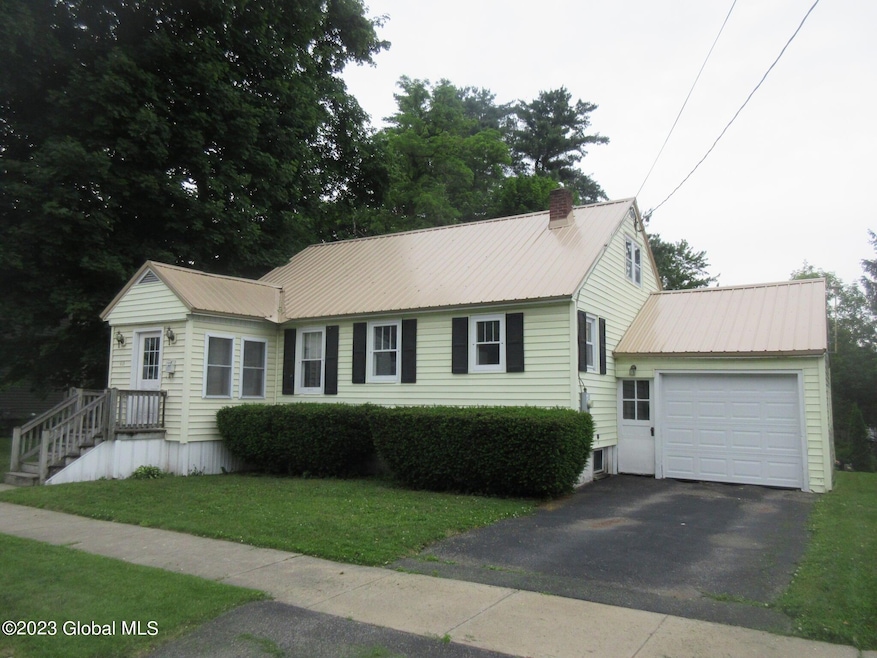 113 E 4th Ave, Johnstown, NY 12095 - photo 1