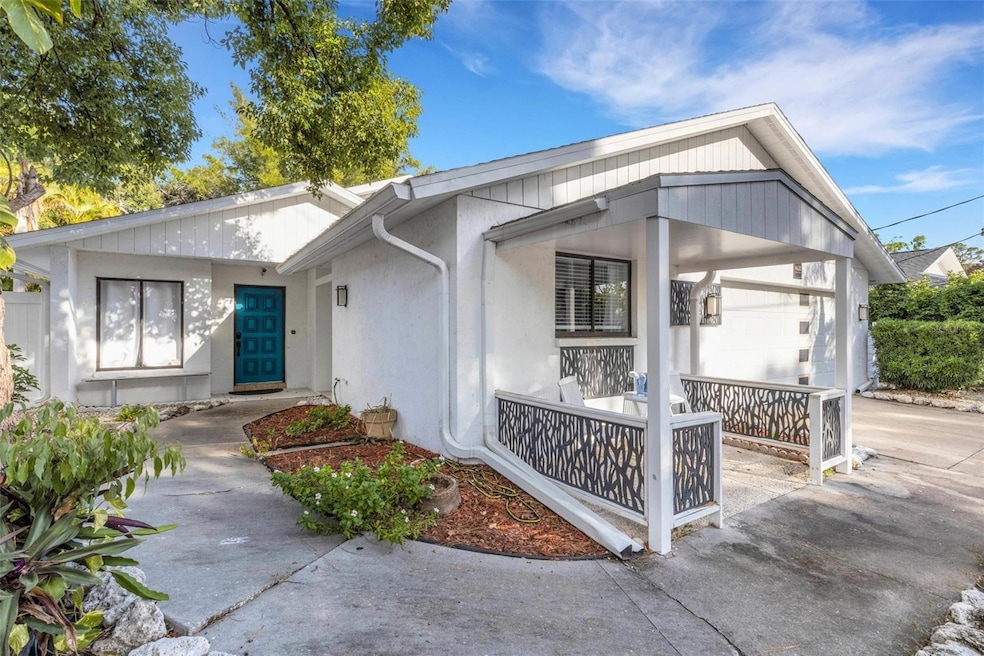 4620 Guava Ct, Sarasota, FL 34234 - photo 1