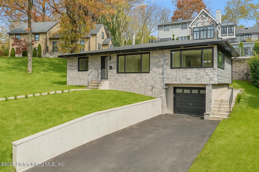 For Sale $1,199,999 • Co-Listing Agent