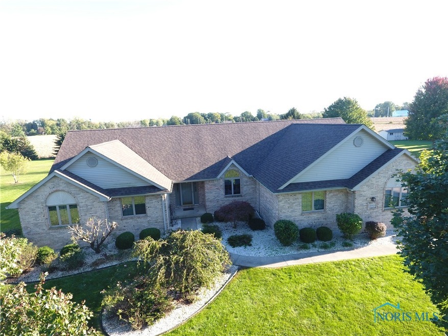 19101 W Orchard Dr, Elmore, OH 43416 - photo 1