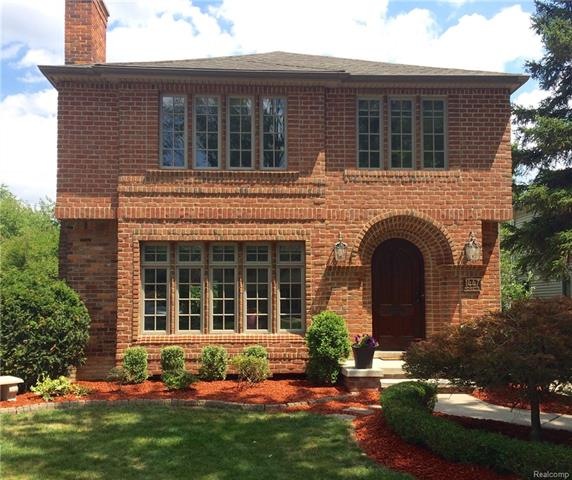 Great Curb Appeal!
