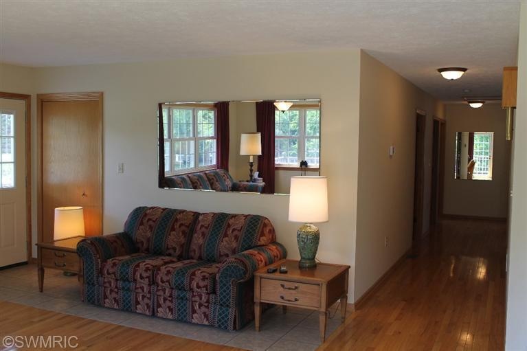 3951 Kaiser Rd, Three Oaks, MI 49128 - photo 1