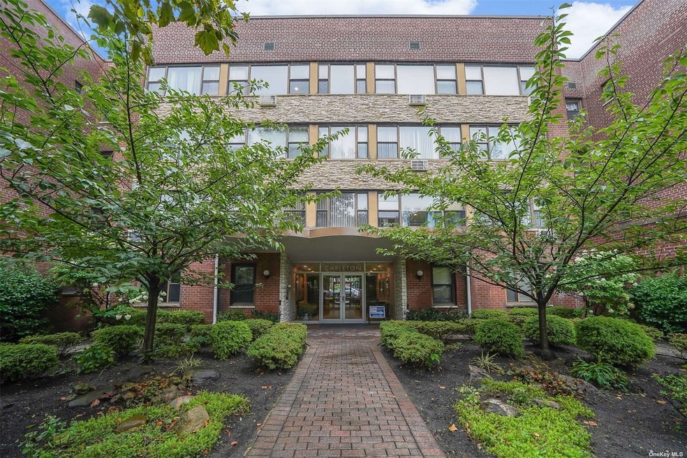 15 Hill Park Ave unit 2L, Great Neck, NY 11021 - photo 1