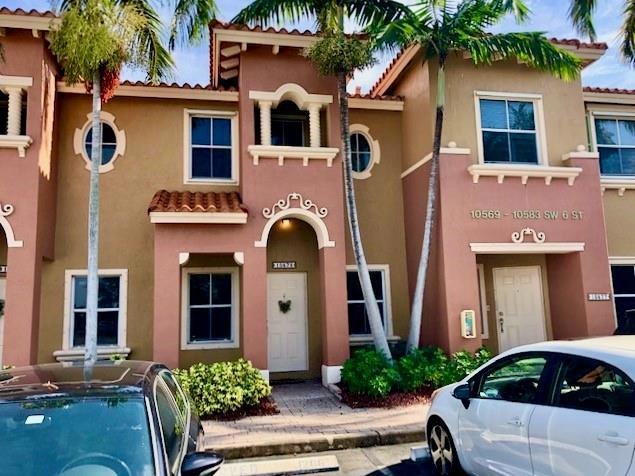 10579 SW 6th St, Pembroke Pines, FL 33025 - photo 1