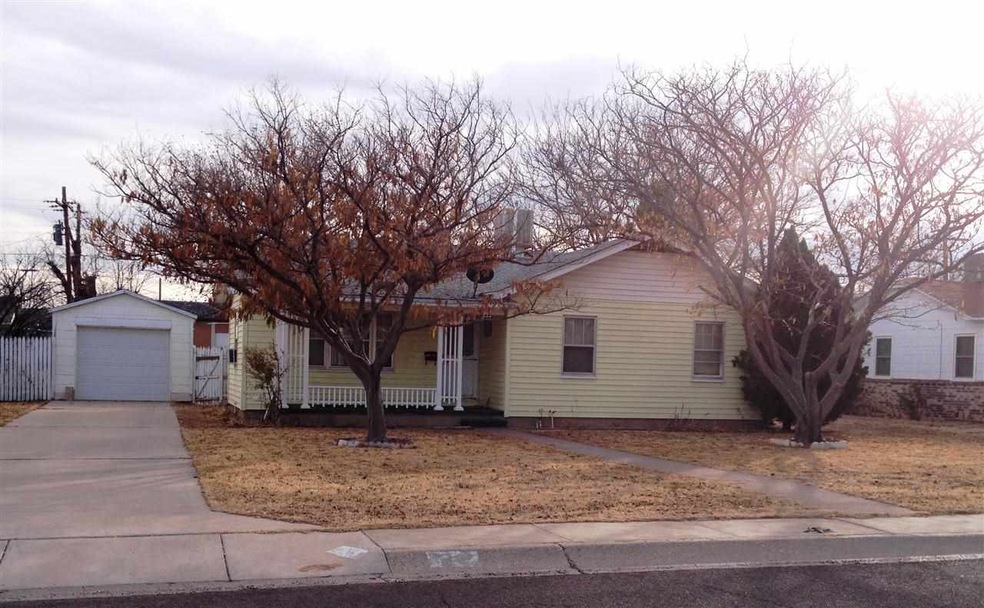 309 E Yucca Dr, Hobbs, NM 88240 - photo 1