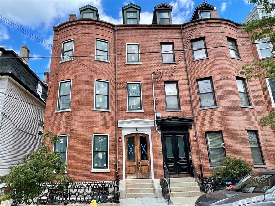 182 Webster St unit PH, Boston, MA 02128 - photo 1