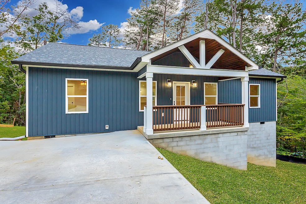 7118 Flagstone Dr, Ooltewah, TN 37363 - photo 1