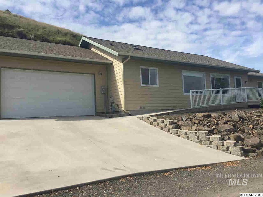 610 Kings Ln, Asotin, WA 99402 - photo 1