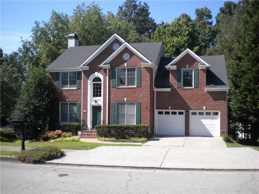 Wonderful private corner lot on a culdesac street 