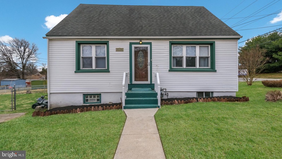 401 E Dutton Mill Rd, Brookhaven, PA 19015 - photo 1