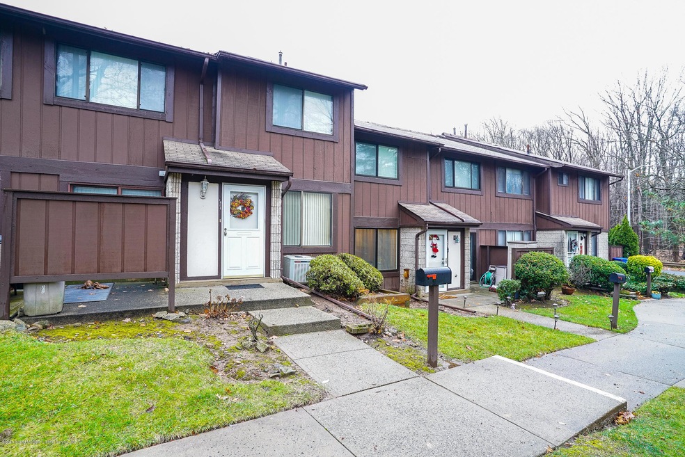 1814 Forest Hill Rd unit 87F, Staten Island, NY 10314 - photo 1