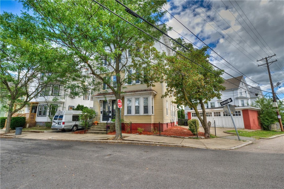 222 Garden St, Pawtucket, RI 02860 - photo 1