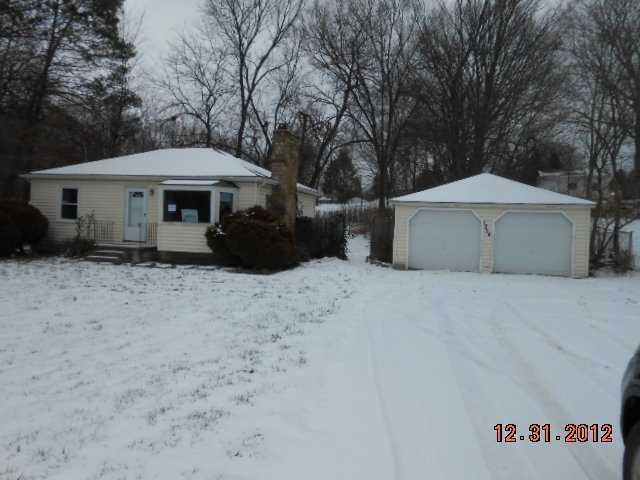 1324 N Waverly Rd, Lansing, MI 48917 - photo 1
