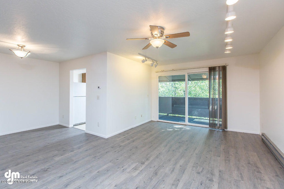 Living Room MS_89539-SMALL
