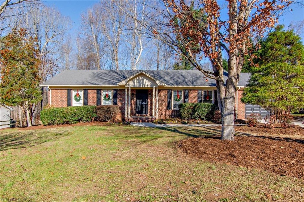 823 Rockcliff Terrace, Asheboro, NC 27205 - photo 1