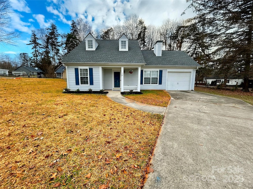 124 Indian Paint Brush Dr, Mooresville, NC 28115 - photo 1