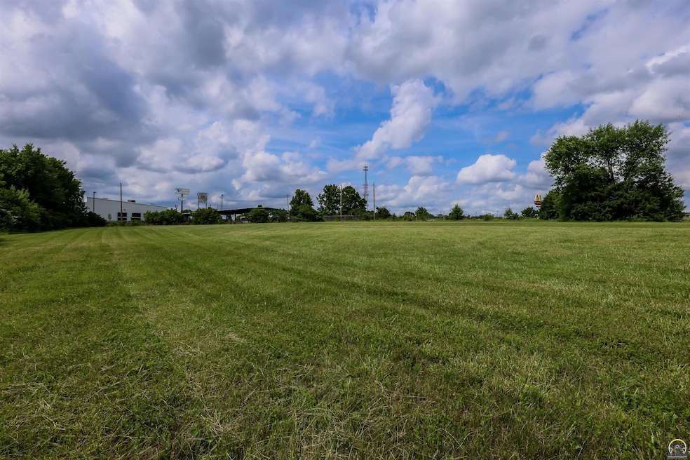 0000 SW 22nd Terrace, Topeka, KS 66614 - photo 1